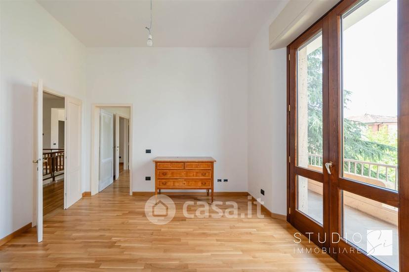 Villa in Viale Libertà — foto 11 di 48