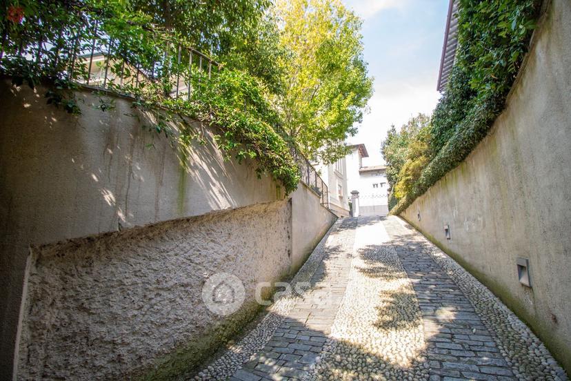Villa in Corso XX Settembre 50 — foto 39 di 47