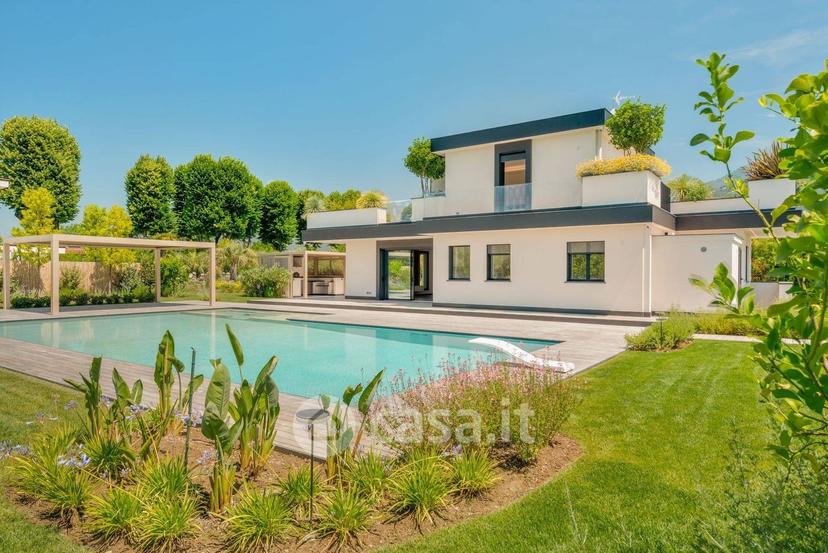 Villa in Via di Tonfano — foto 34 di 38