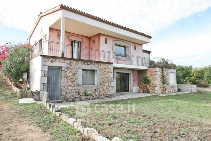 Villa in Via Leonardo da Vinci 25 — foto 10 di 24