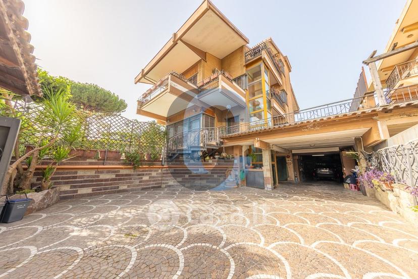 Villa in Via Poggio Fiorito — foto 13 di 72