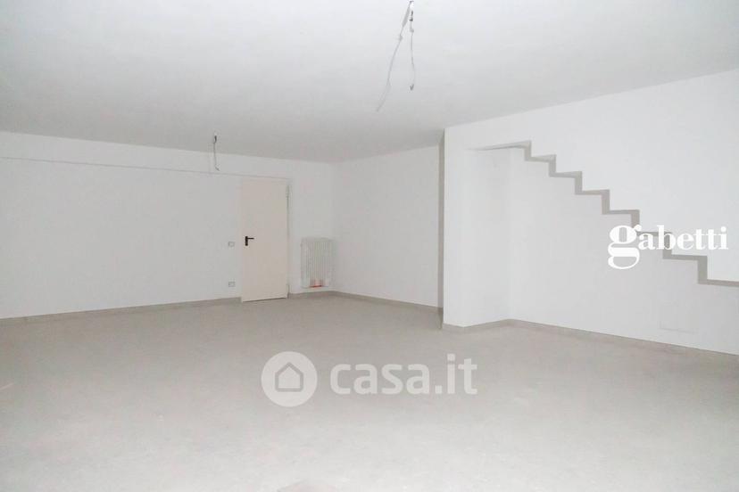 Villa in Via Fratelli Bandiera — foto 3 di 52