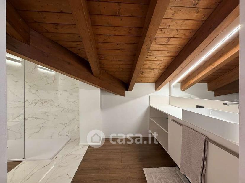 Trilocale in Via Simone del Pozzo 9 — foto 28 di 30