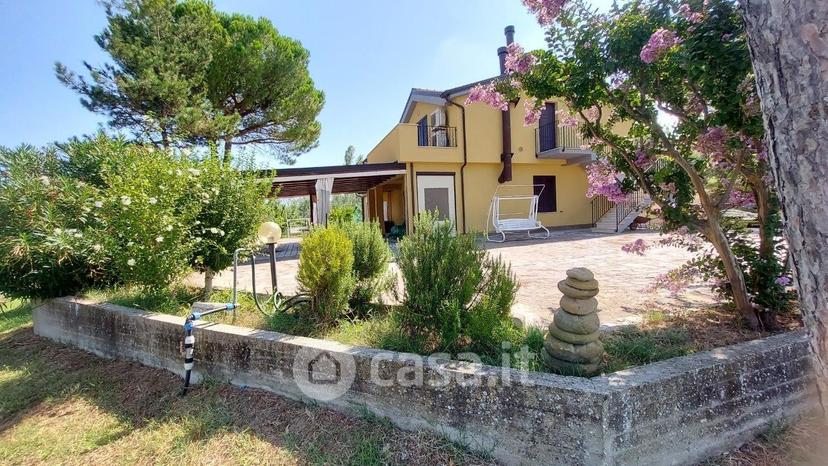 Appartamento in Strada di Santa Lucia 15 — foto 3 di 56