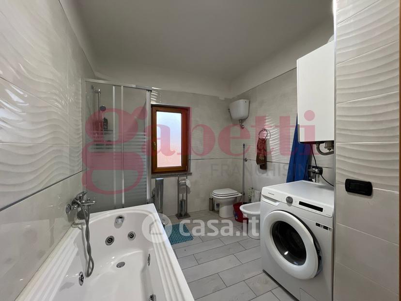 Villa in Via Vigne Vecchie — foto 7 di 49