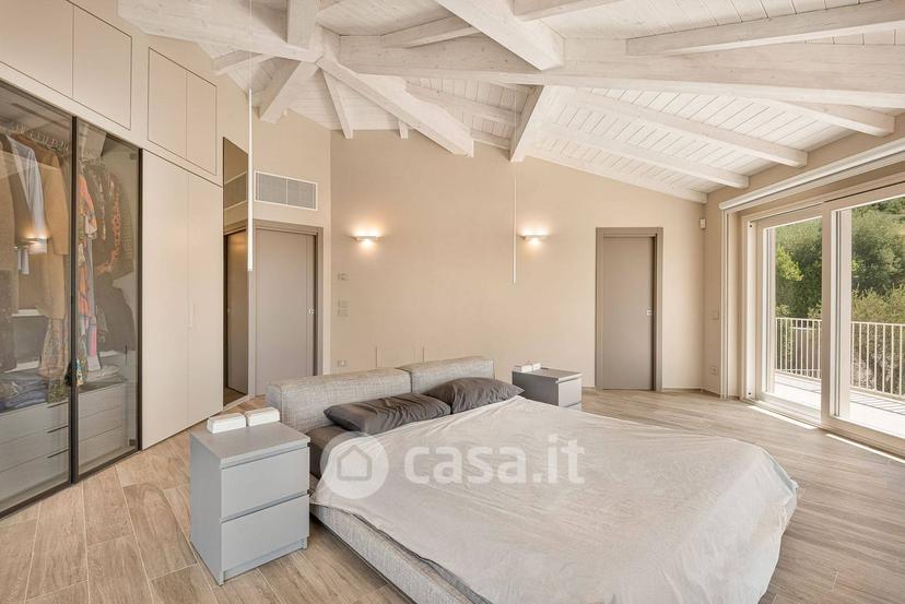 Villa in Via della Chiusa 323 — foto 12 di 36