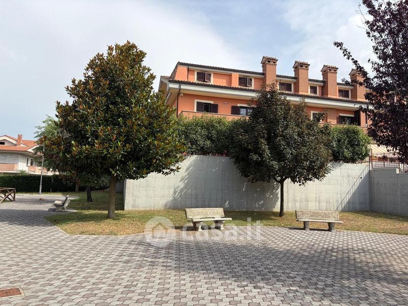 Trilocale in Via Colle Cagioli — foto 20 di 24
