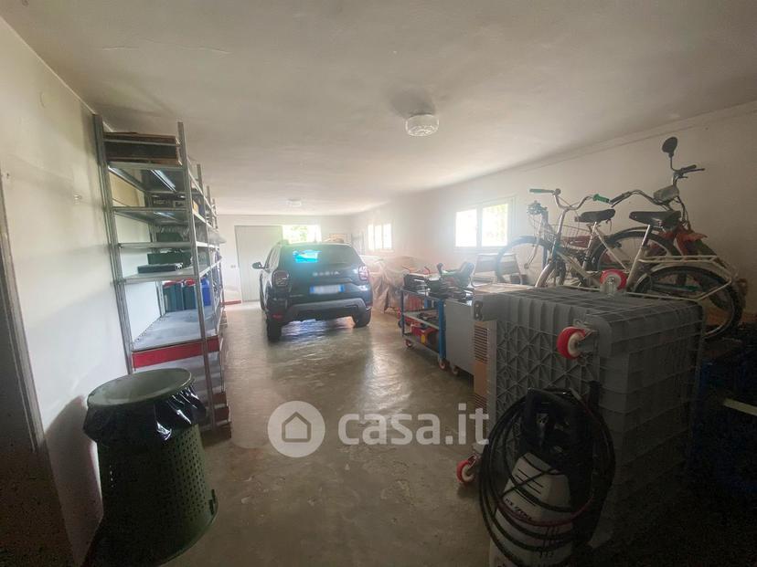 Quadrilocale in Via A. Canepari 9 — foto 17 di 24