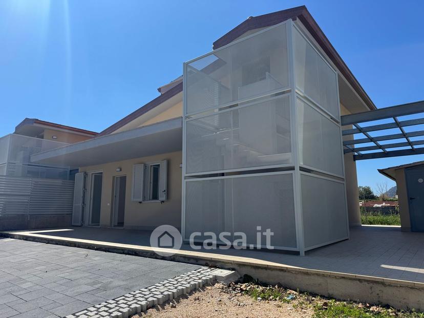 Villa in Via Terracina 58 — foto 15 di 61
