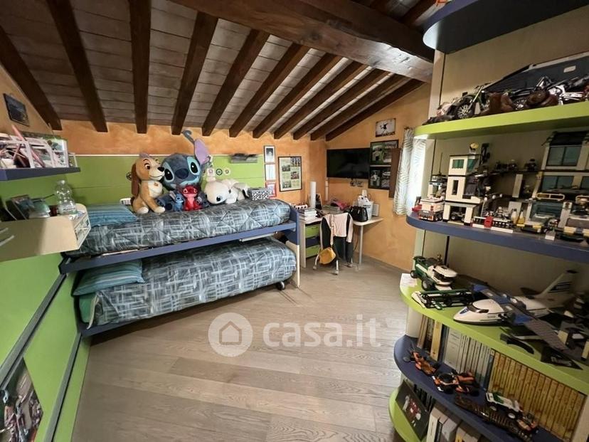 Villa in Via San Bartolo — foto 22 di 33