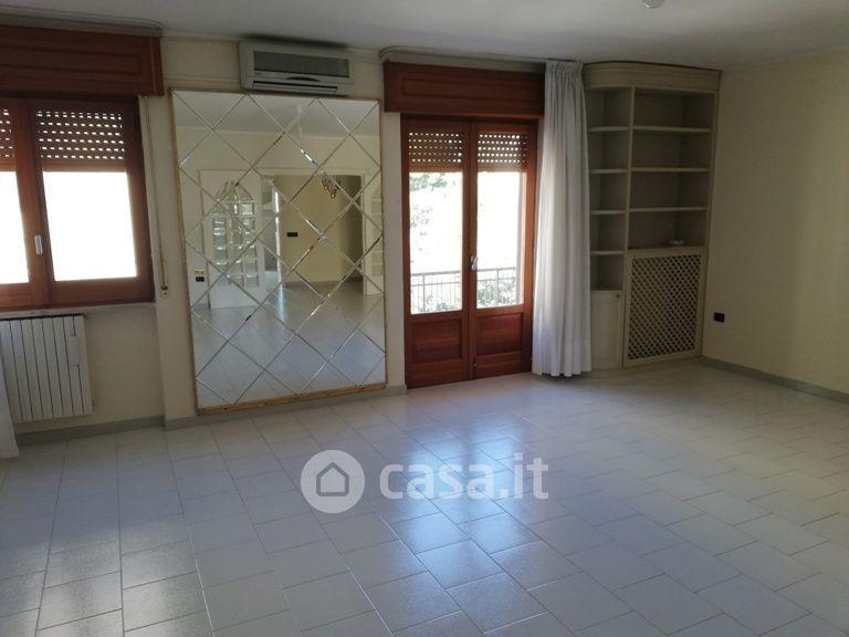 Trilocale in Via Pontinia 26 — foto 9 di 21