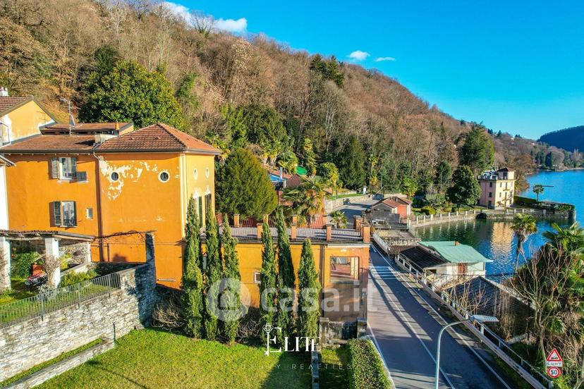 Villa in Via Novara 21 — foto 3 di 69