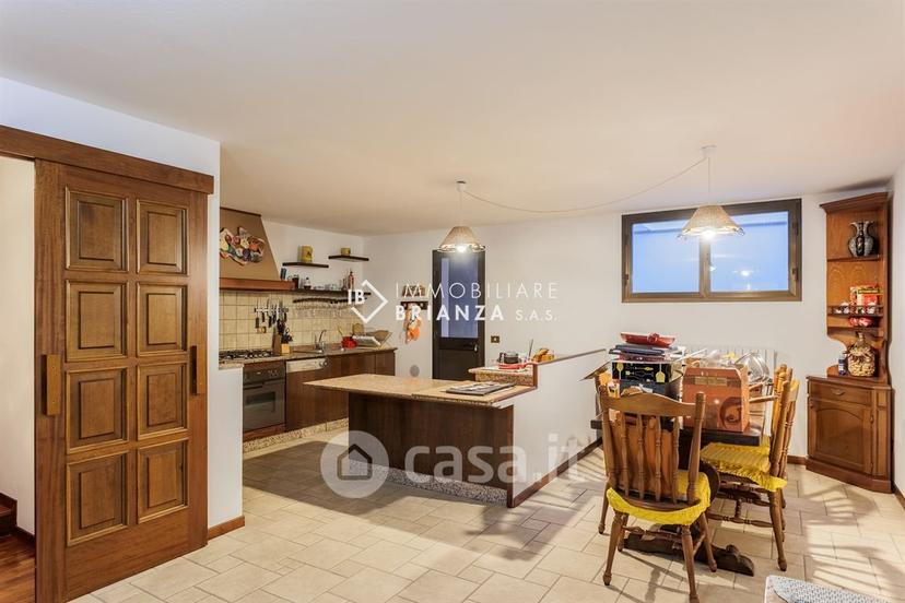 Villa in Viale John E Robert Kennedy — foto 12 di 34