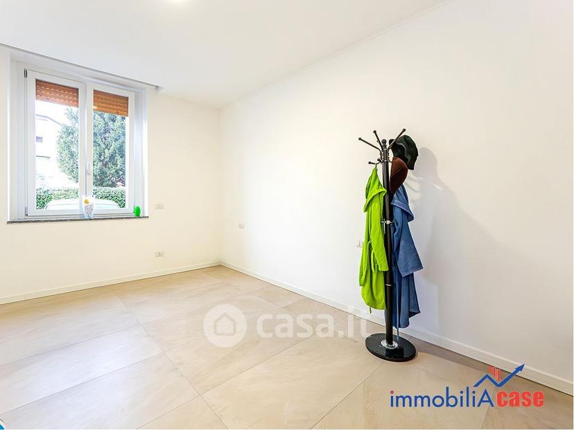 Trilocale in Via Pietro Toselli 4 — foto 21 di 34