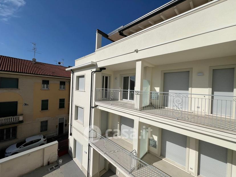 Trilocale in Via Palestro 18 — foto 33 di 36