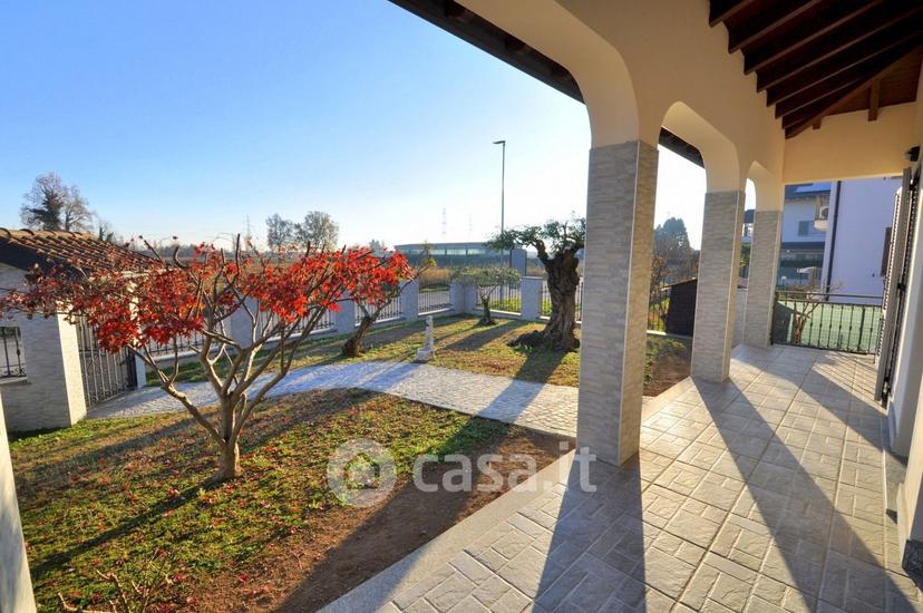Villa in Via Sandro Pertini 5 — foto 9 di 32