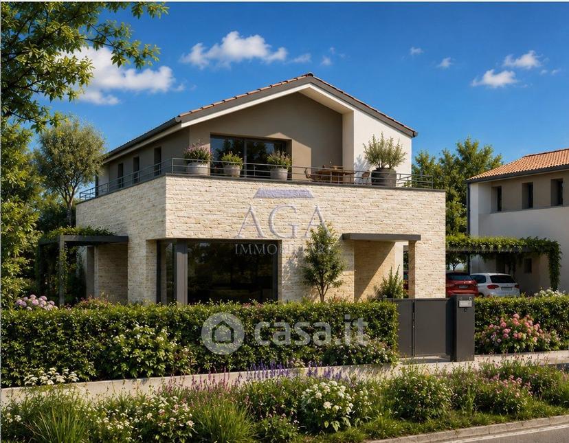 Villa in Viale degli Alpini 31 — foto 2 di 26