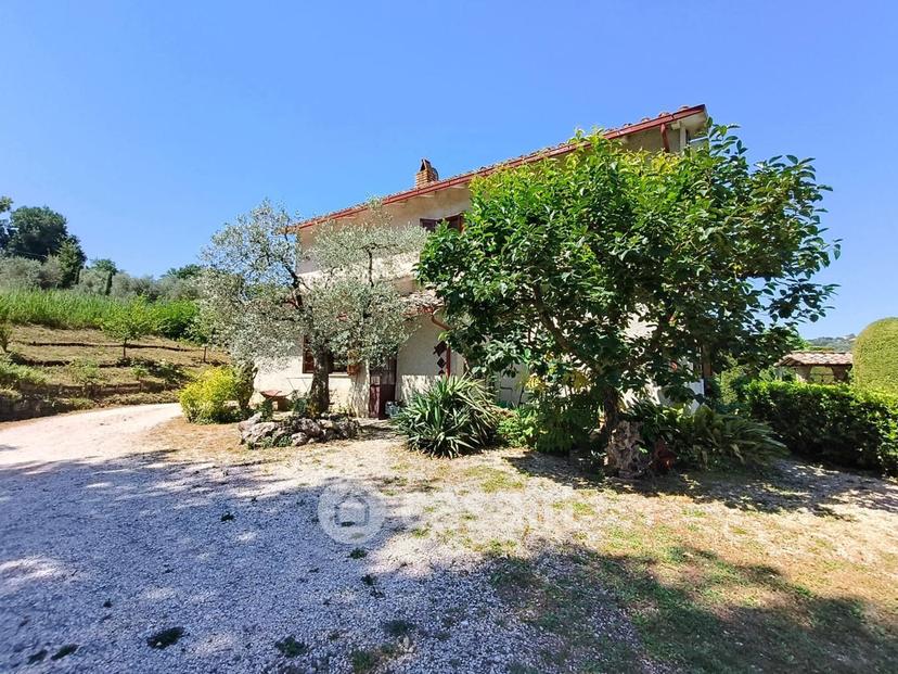 Villa in Strada Aquilano — foto 4 di 52