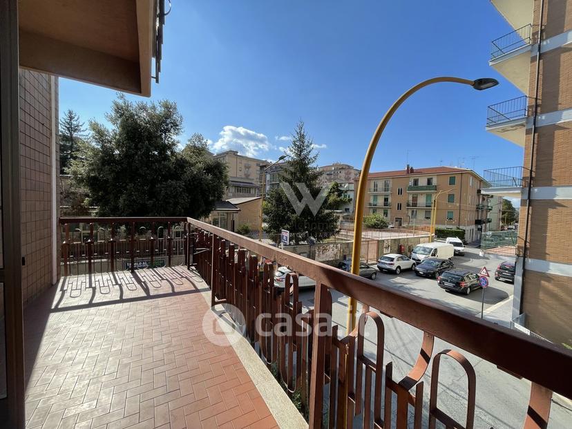 Stanza in Via Luigi d'Amato 17 — foto 13 di 21