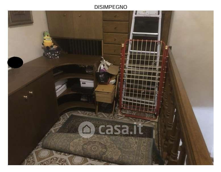 Trilocale in Via Gazzolo 14 — foto 3 di 25