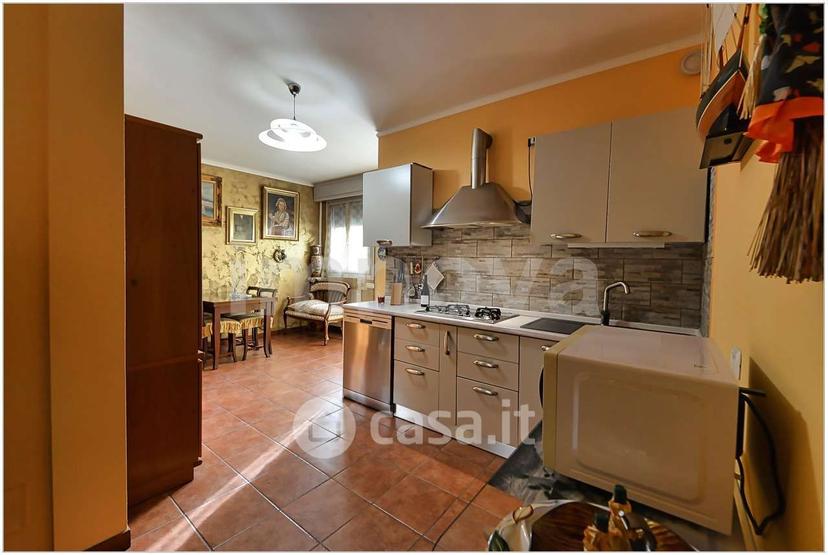 Trilocale in Viale Italia 17 — foto 19 di 24