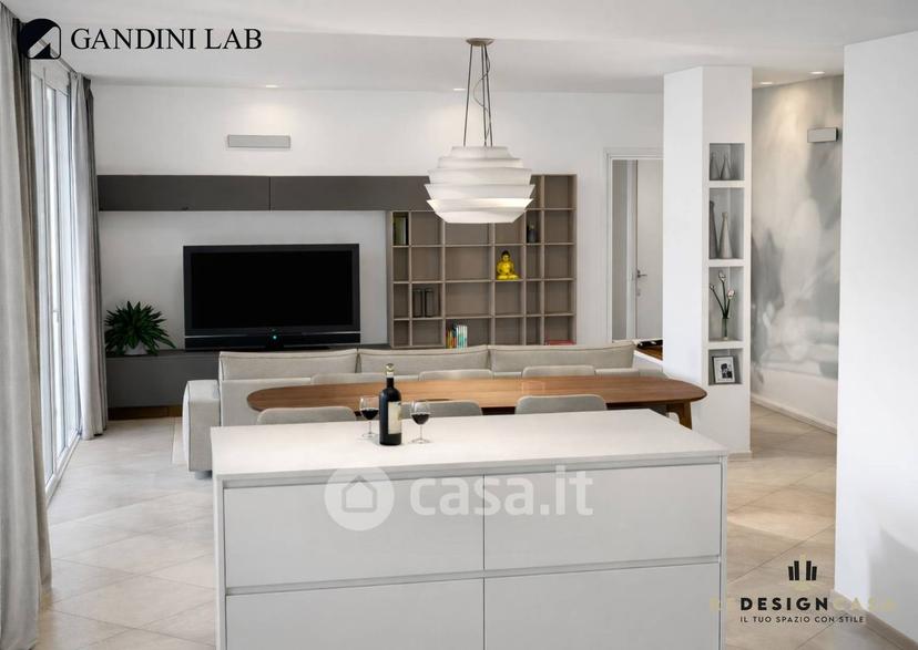 Villa in Via Vittorio Cini — foto 7 di 10