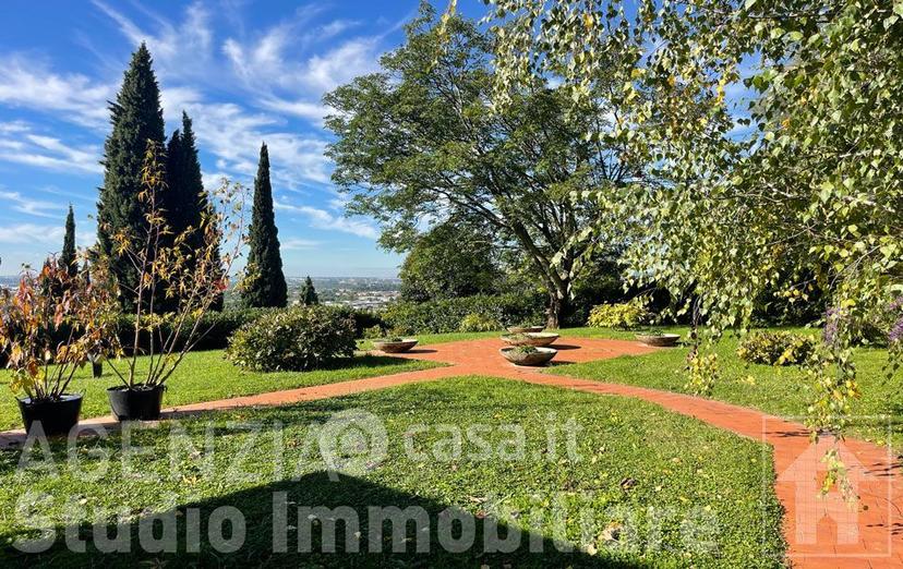 Villa in Via Predelli 5 — foto 31 di 41