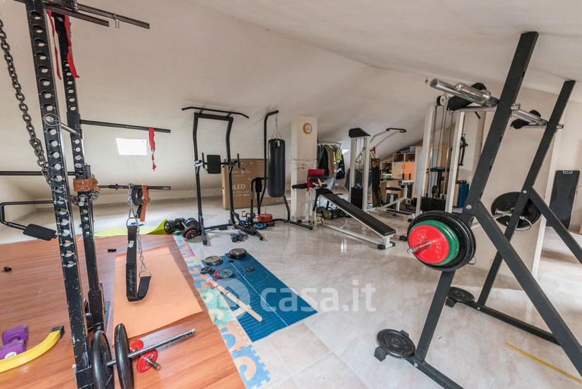 Quadrilocale in Via Monte Saraceno — foto 25 di 34
