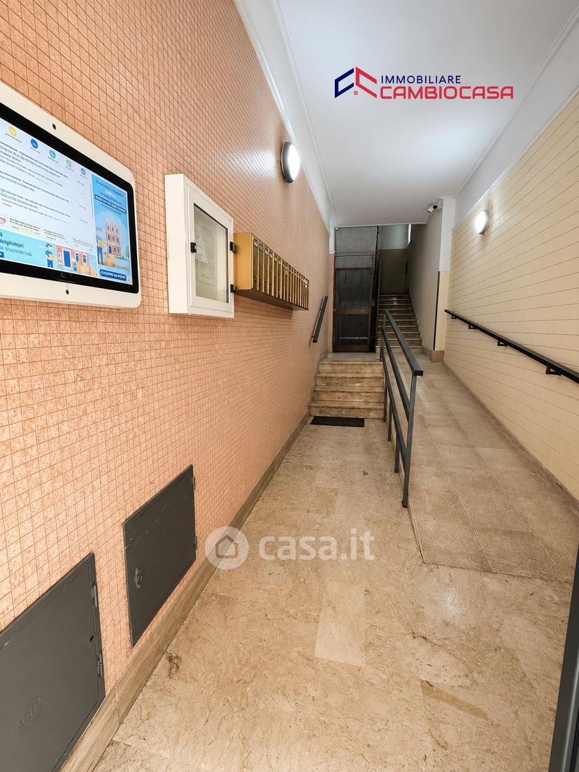 Trilocale in Via Emilia 59 — foto 3 di 16