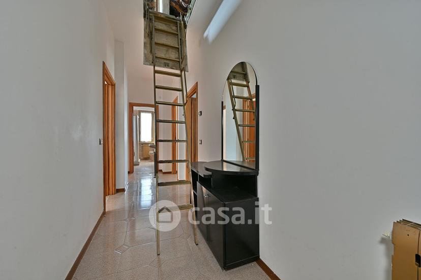 Quadrilocale in Via Alpicella — foto 15 di 33
