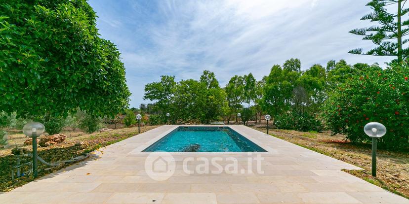Villa in Strada Comunale Brindisi 6 — foto 19 di 54
