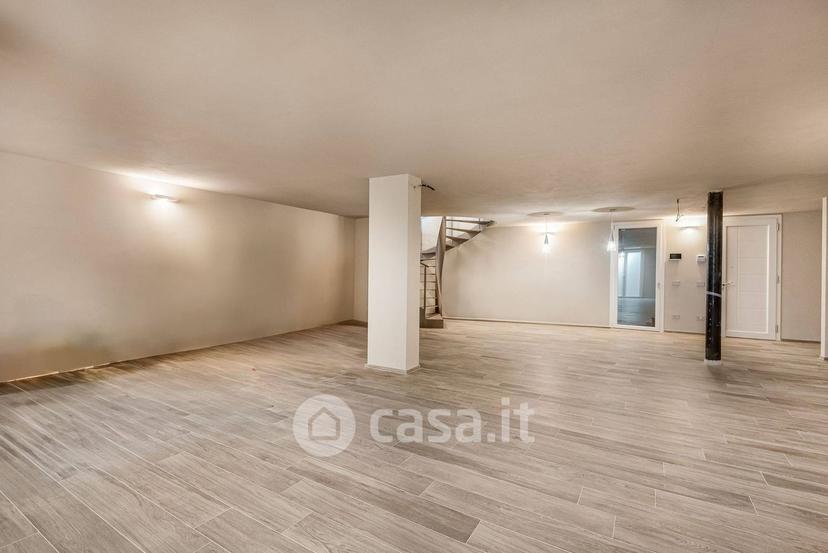 Villa in Via della Chiusa 323 — foto 9 di 36