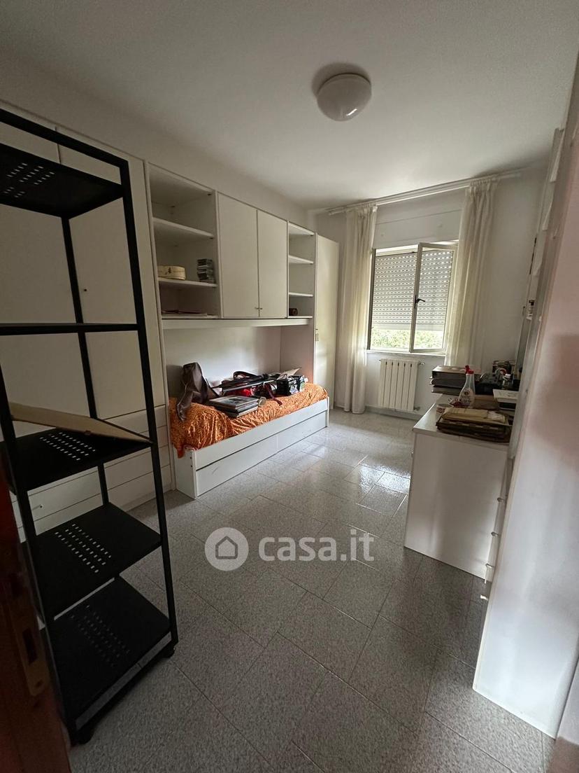 Quadrilocale in Via della Scafa 5 — foto 5 di 22