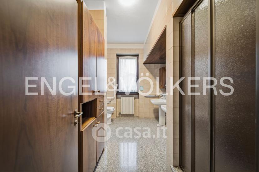 Villa in Via Ingegner Giacomo Tovo 8 — foto 32 di 40