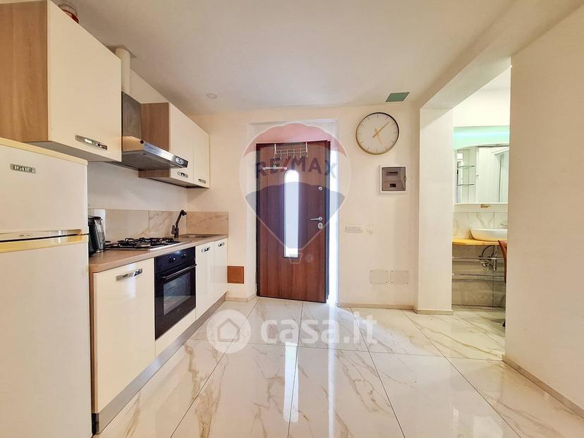 Bilocale in Via San Giulio 67 — foto 5 di 11