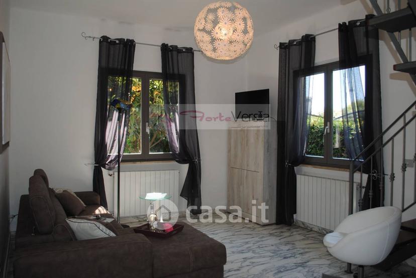 Villa in Via dei Cipressi 38 — foto 4 di 34