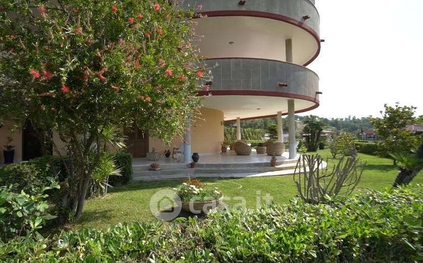 Villa in Via dei Carpini 1 — foto 43 di 51