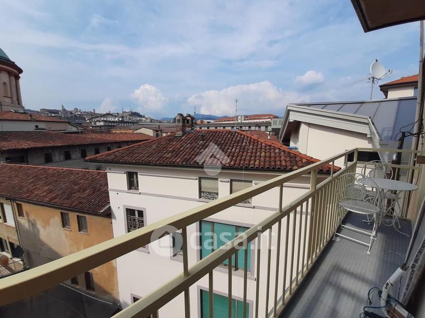 Trilocale in Via San Francesco d'Assisi 2