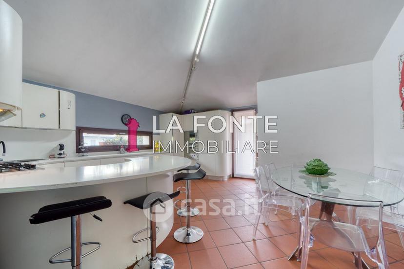Villa in Via Lombardia — foto 13 di 29