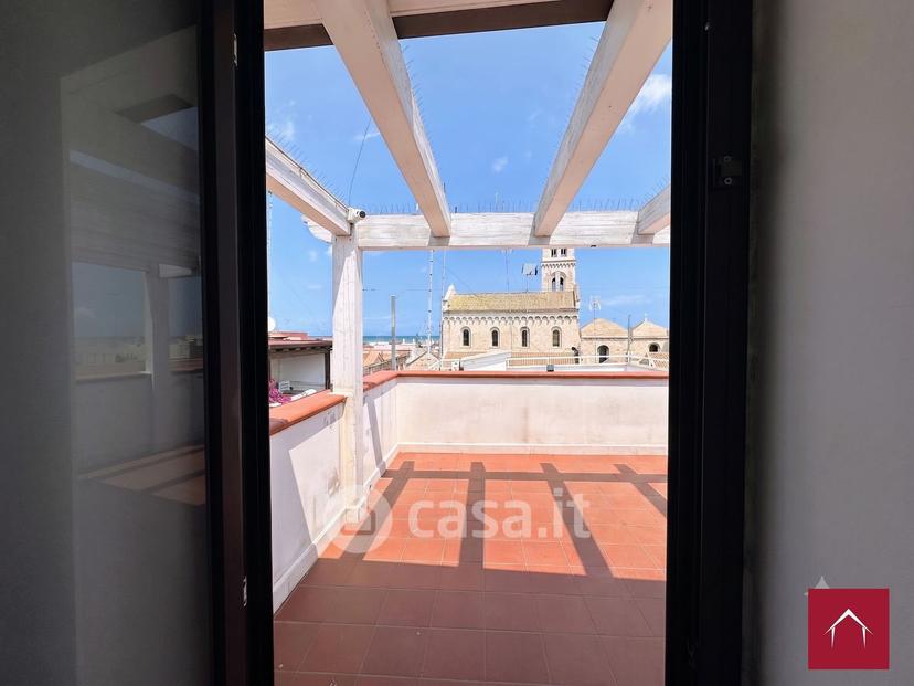 Bilocale in Via Giovenale 24 — foto 26 di 32