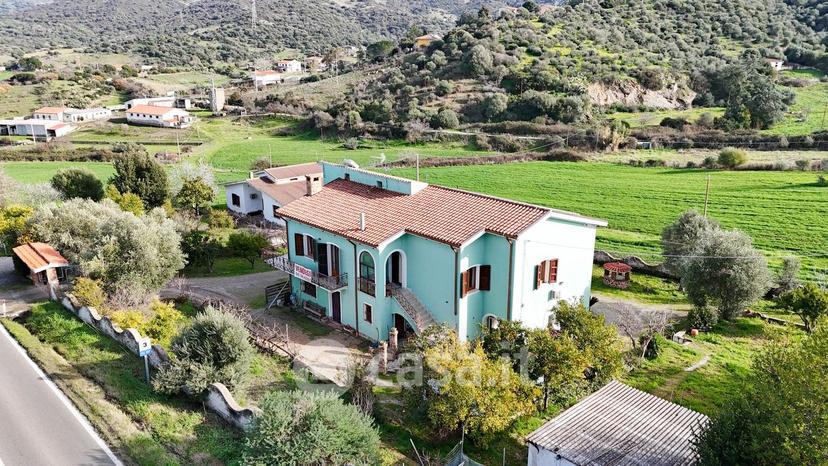 Villa in Pezzu E Oro — foto 3 di 27