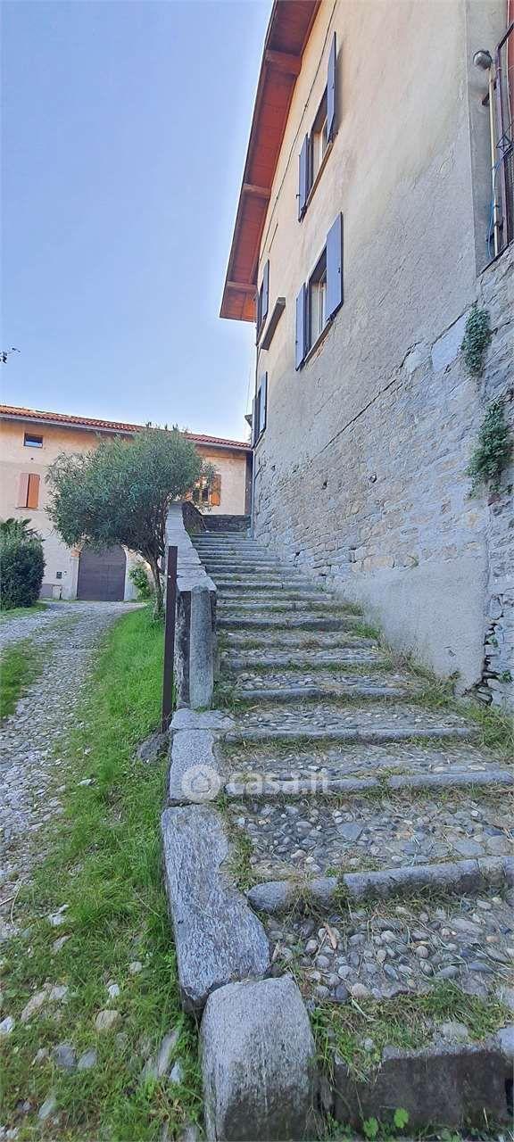 Trilocale in Via D. Adamoli 14