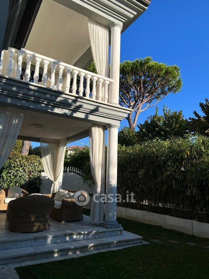 Villa in Via Giuseppe Viner — foto 2 di 36