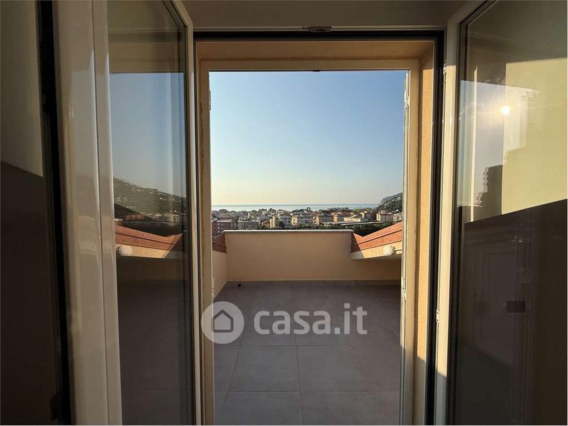 Trilocale in Via alla Rocca 12 — foto 2 di 22