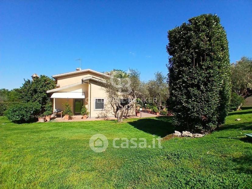 Villa in Strada Cassia Sud — foto 4 di 77