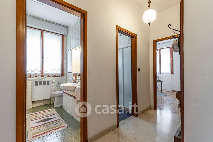 Appartamento in Via Pompeo Vizzani — foto 26 di 40