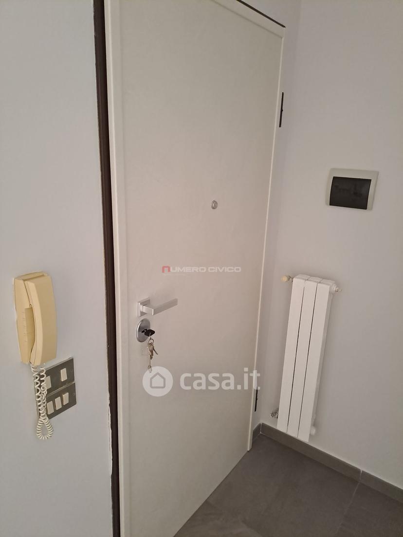 Stanza in Via Francesco Petrarca — foto 5 di 17