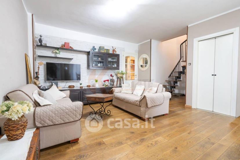 Appartamento in Via Walter Pasella 36 — foto 12 di 36