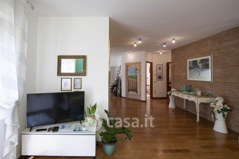 Villa in Via G. Brodolini 49 — foto 32 di 52