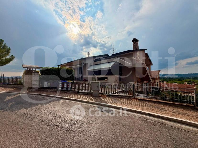 Villa in Via Mario Angeloni 1 — foto 4 di 50